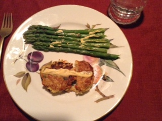 crab cakes w: asparagus