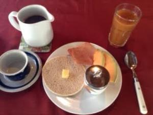 Dutch b-fast w: melon