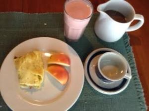 mushroom omelette, apples