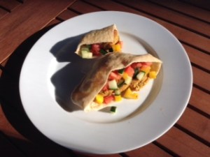 Falafel in pita w: veg salad