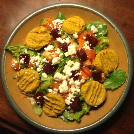 felafel w: mixed salad